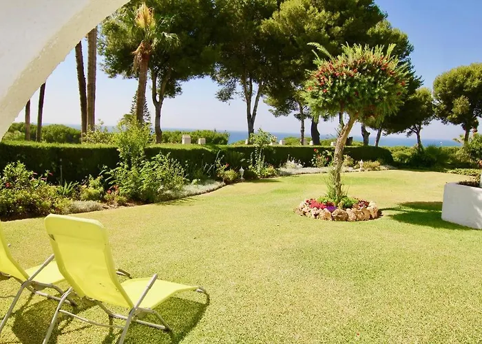 Miraflores Sea View Apartment With Garden