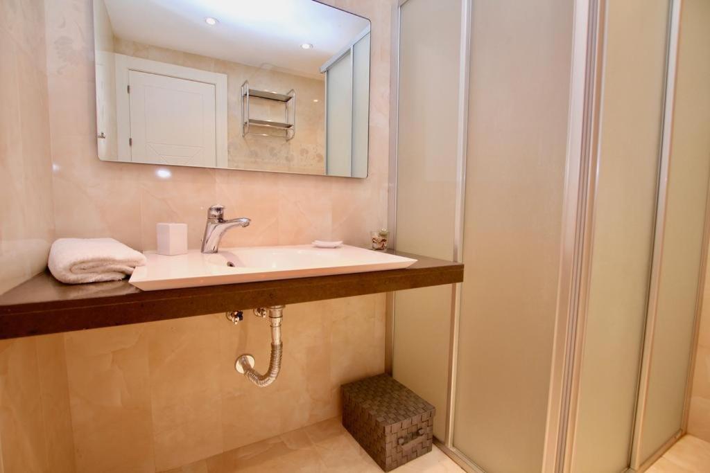Miraflores Sea View With Garden Apartment Sitio de Calahonda